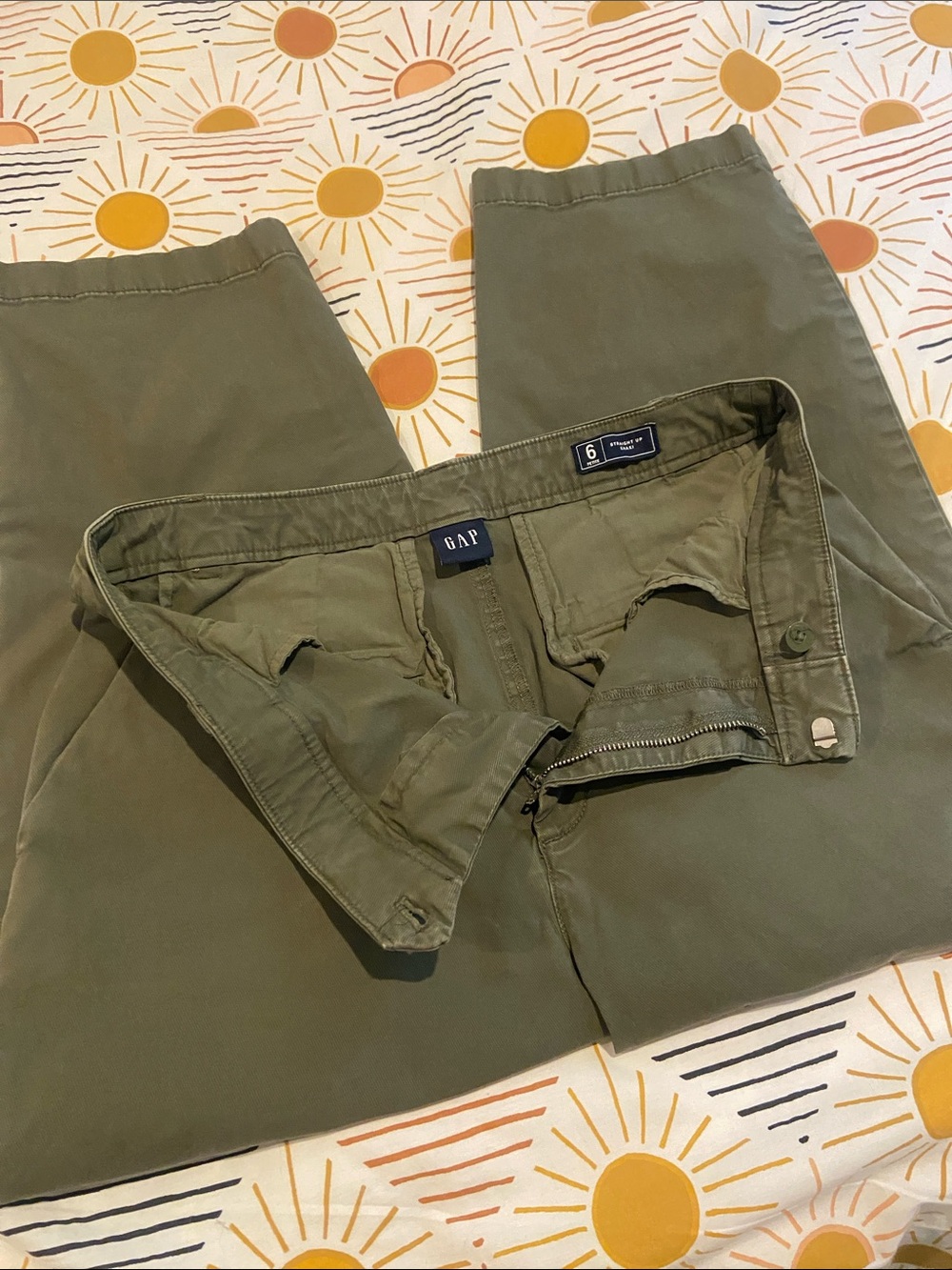 GAP Olive Green Women's straight up Chinos